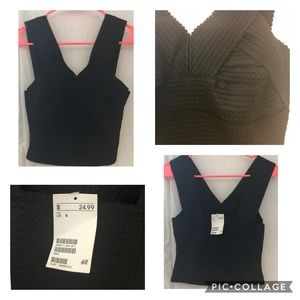 🍾NWT! Black crop top!